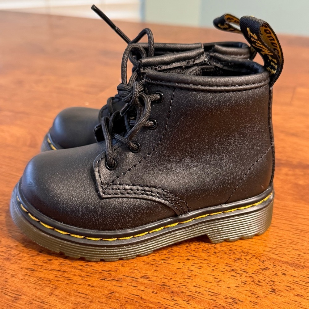 Dr. Martens Infant 1460 Softy T Leather Lace Up Boots Black Kids Lace-Up Boots 6 - Picture 6 of 12